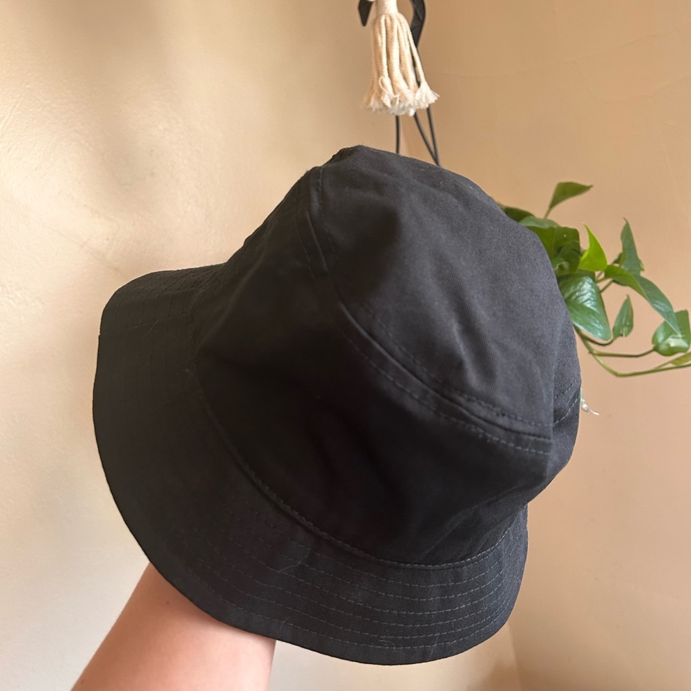 B Bucket Hat - Picture 3 of 5